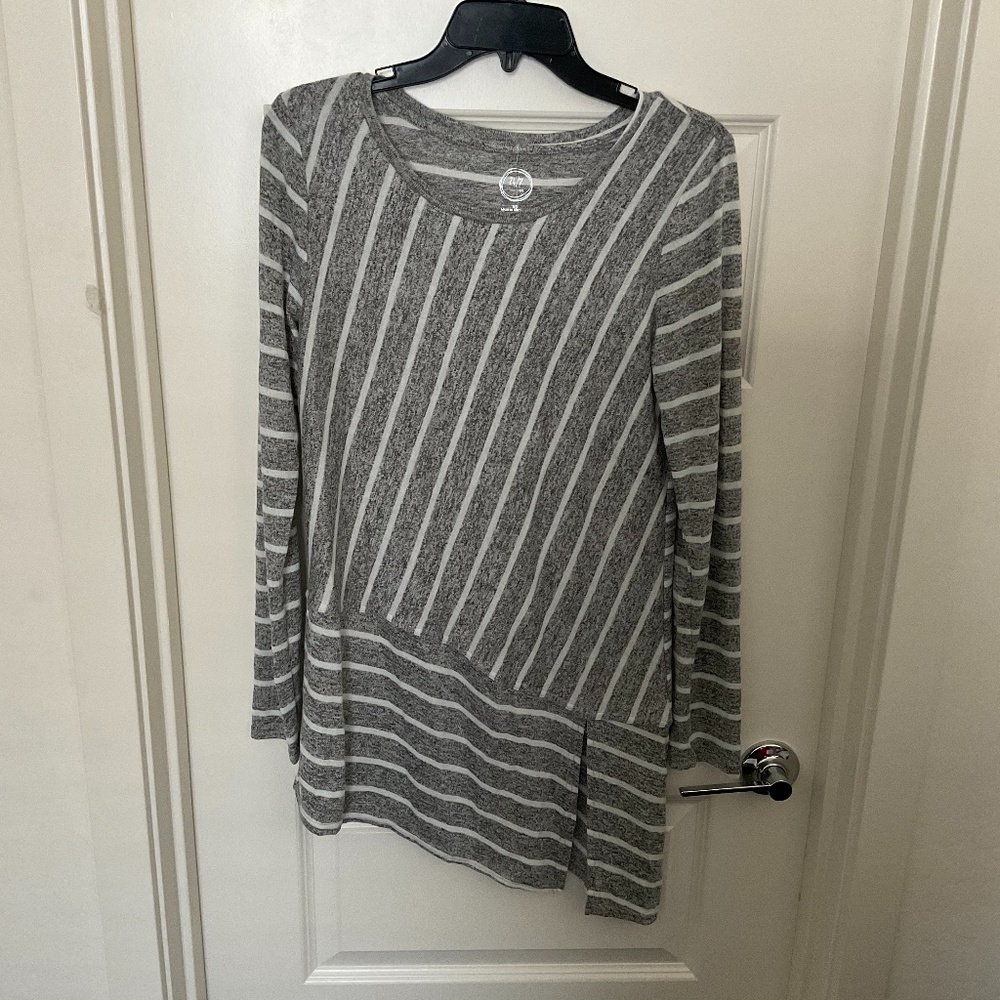Maurice’s Grey and White Striped Tunic - Size‎ XS